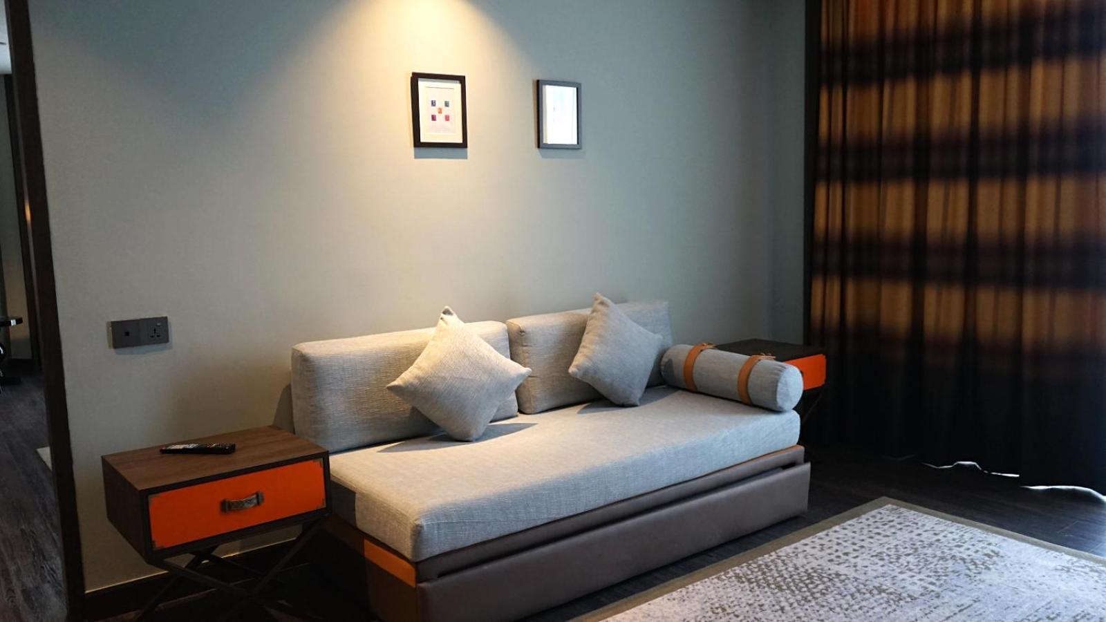 Hotel The George Penang By The Crest Collection George Town Exterior foto A sofa bed